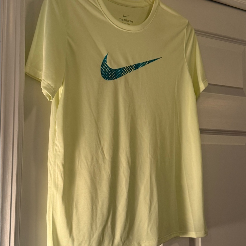 Nike yellow/green  Dri-Fit Tee Womens Tee Size M. Dri-Fit